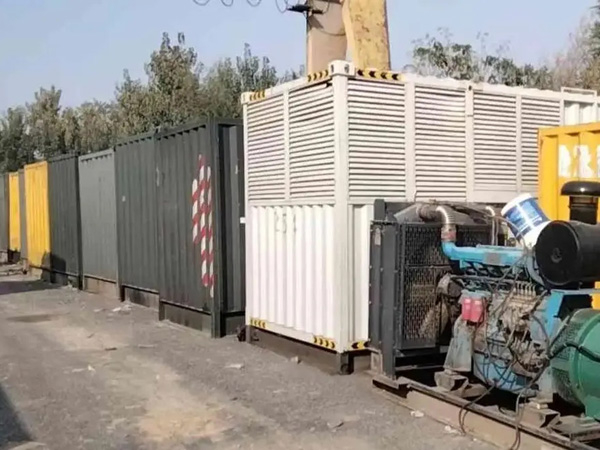 大渡口200KW柴油发电机机组每小时油耗是多少？